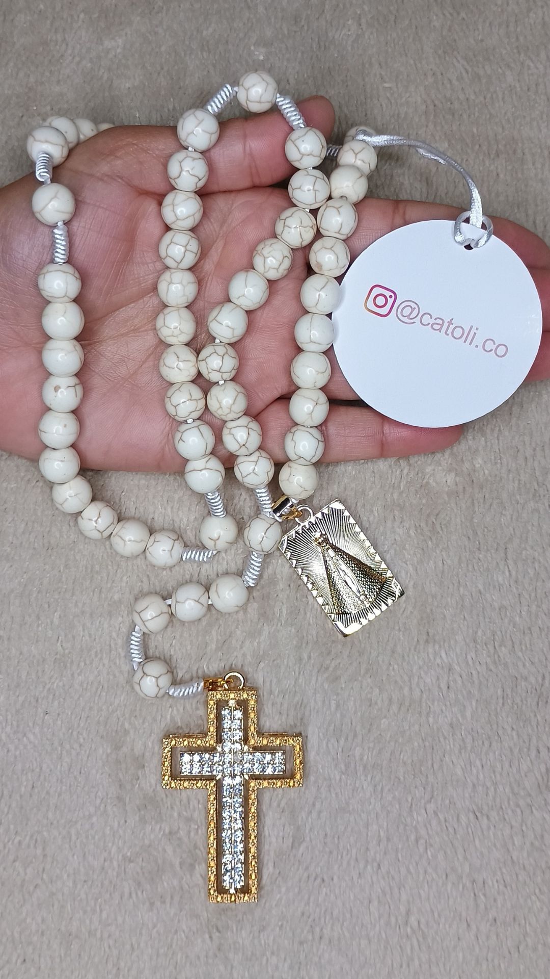 Terço em Pedra Howlita Bege 10mm