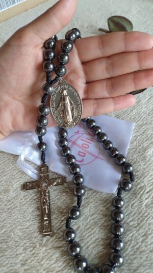 Terço em Pedra Hematita 10mm