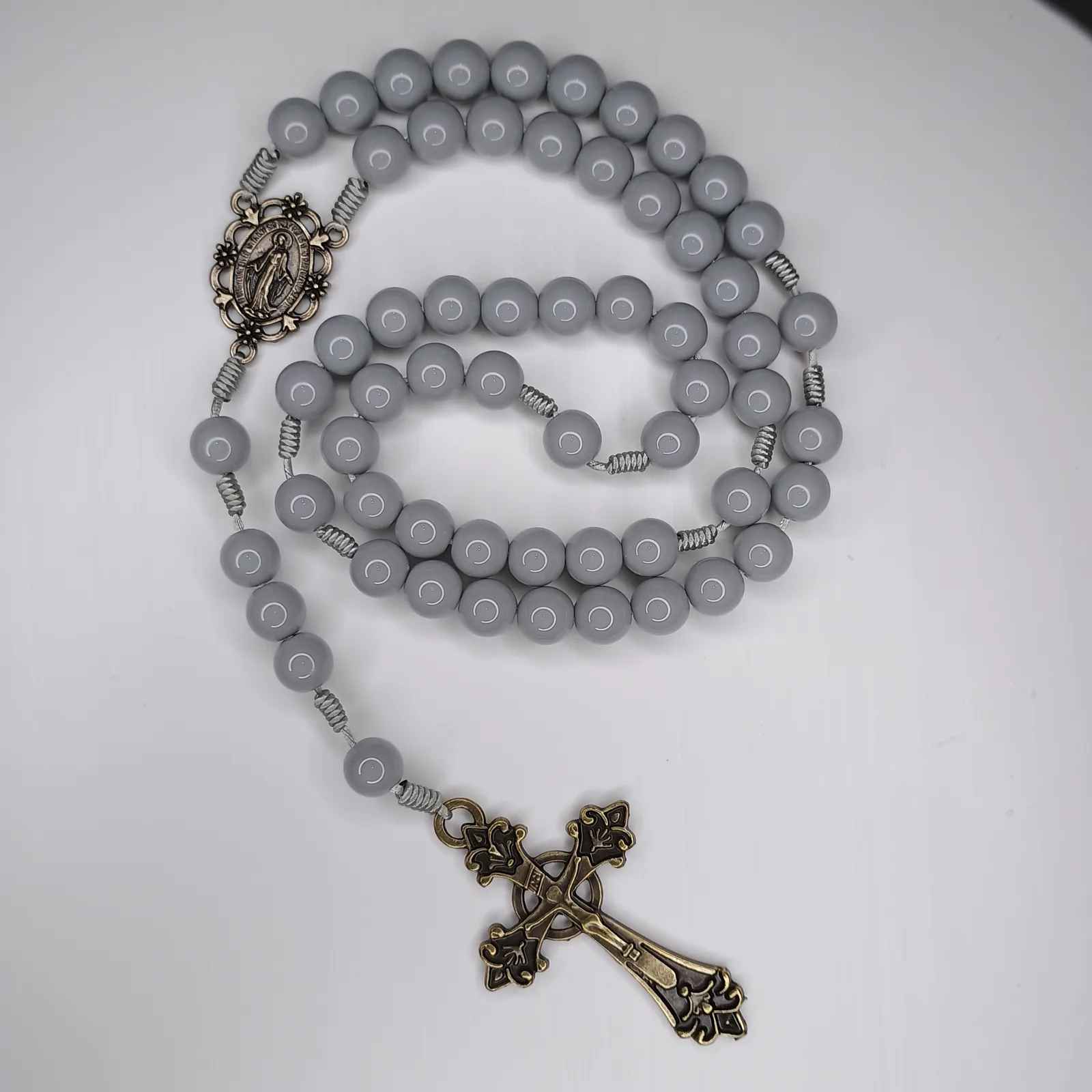 Terço Tradicional 10mm Catoli.co — Feito à Mão - Imagem 4