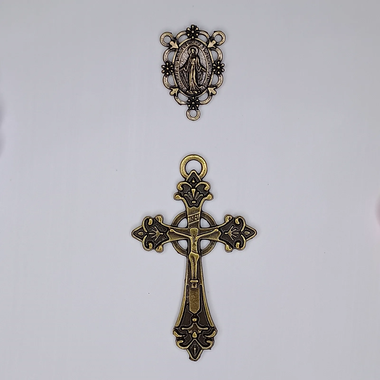 Terço Tradicional 10mm Catoli.co — Feito à Mão - Imagem 11