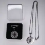 Colar de São Bento em Aço Inox — Prateado e Dourado