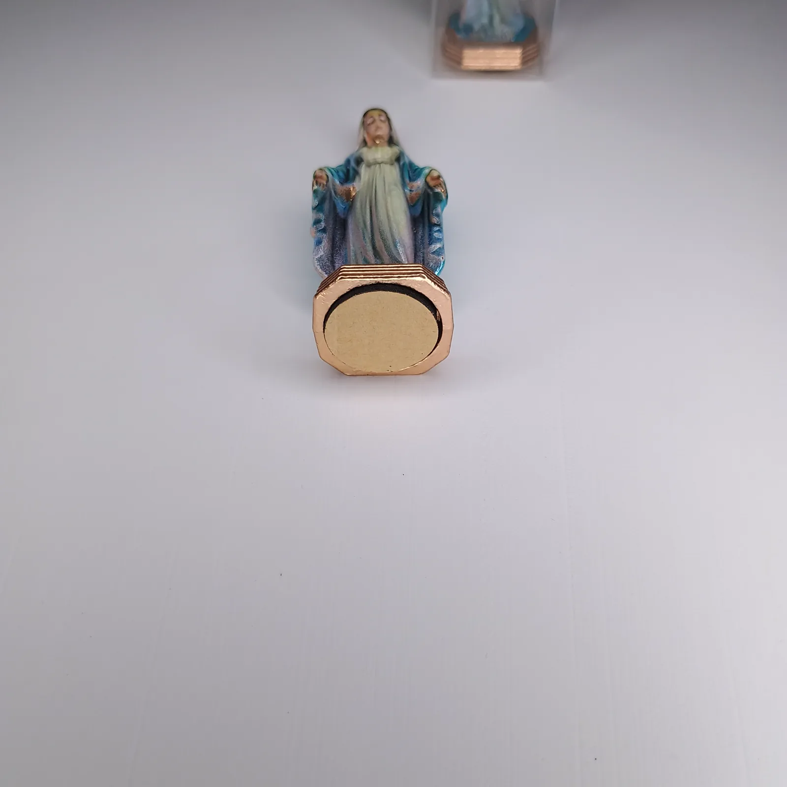 Mini Nossa Senhora das Graças para Painel de Carro - Imagem 3